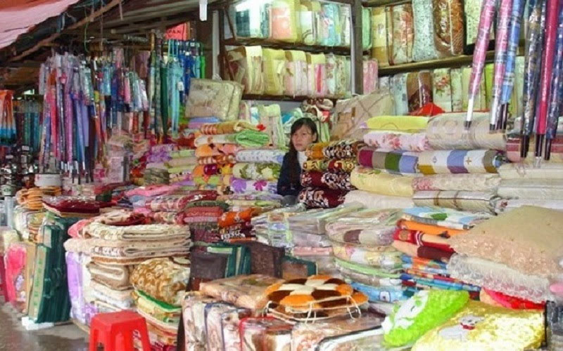 Chợ cửa khẩu là nơi nhập hàng Trung Quốc giá rẻ được rất nhiều chủ shop lựa chọn