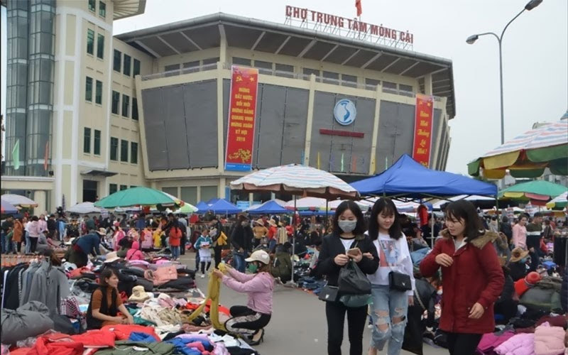 Chợ Móng Cai - Quảng Ninh nằm sát biên giới