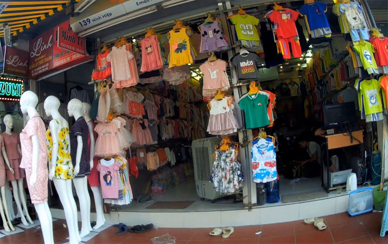  Nhập quần áo Quảng Châu tại các chợ đầu mối Việt Nam