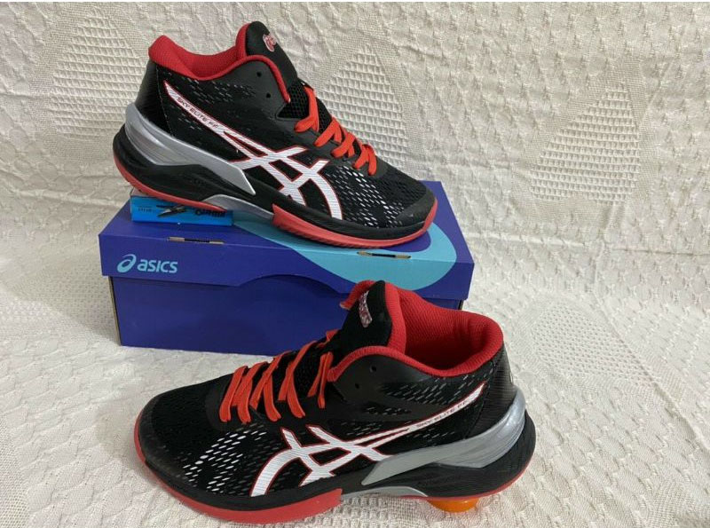  Giày bóng bàn Asics