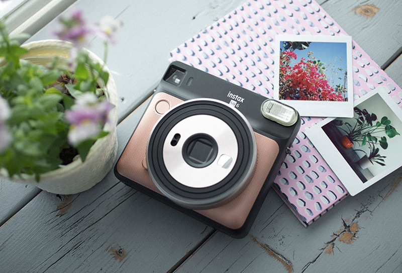 Máy ảnh chụp lấy ngay Fujifilm Instax Square SQ6