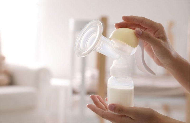 Máy hút sữa bằng tay