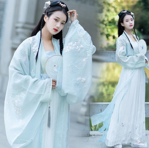 Quần áo cổ trang nữ Trung Quốc điệu đà