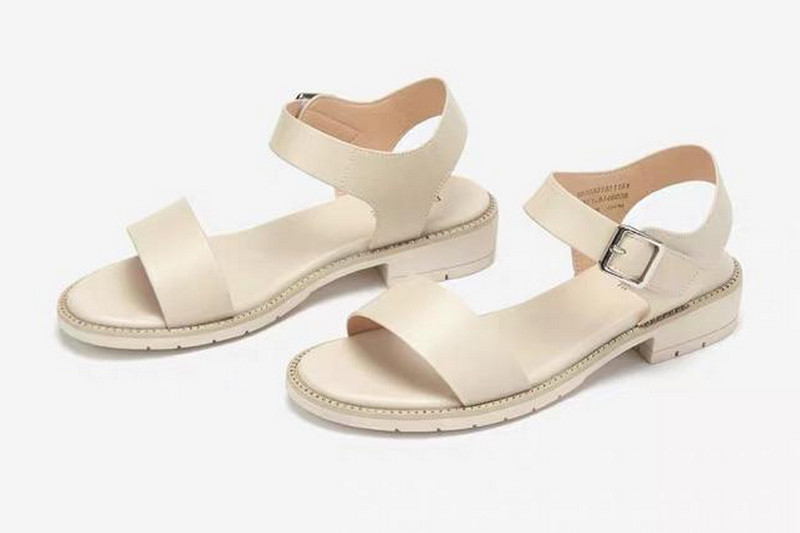 Thương hiệu sandal nữ Daphne