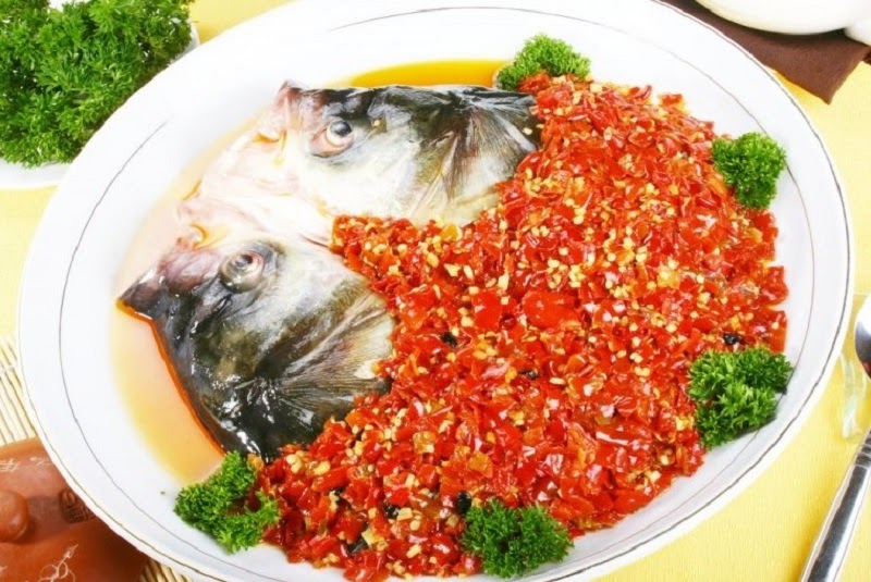 Đầu cá hấp ngâm ớt