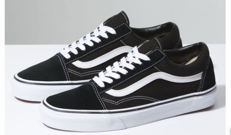 Giày Vans Authentic là mẫu giày kinh điển được rất nhiều người sử dụng