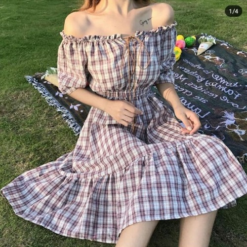 váy liền kẻ caro