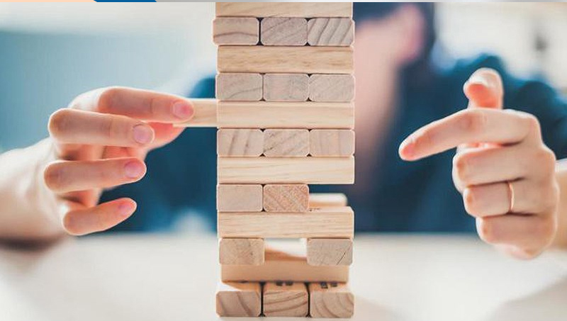 Trò chơi rút gỗ Jenga đơn sắc
