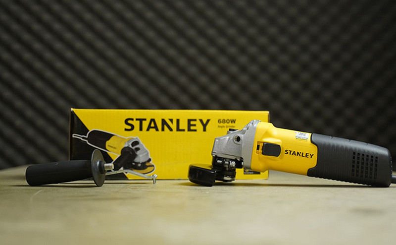 Máy mài Stanley STGS 6100-B1 680W