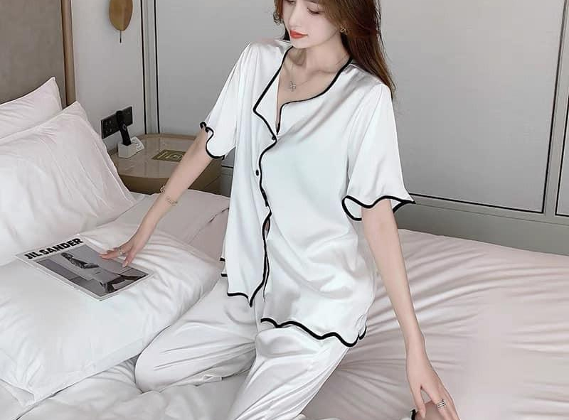 Pijama chất liệu lụa gấm