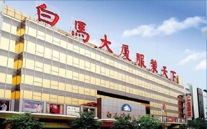 Bạn có thể nhập sỉ quần áo big size tại chợ Bạch Mã