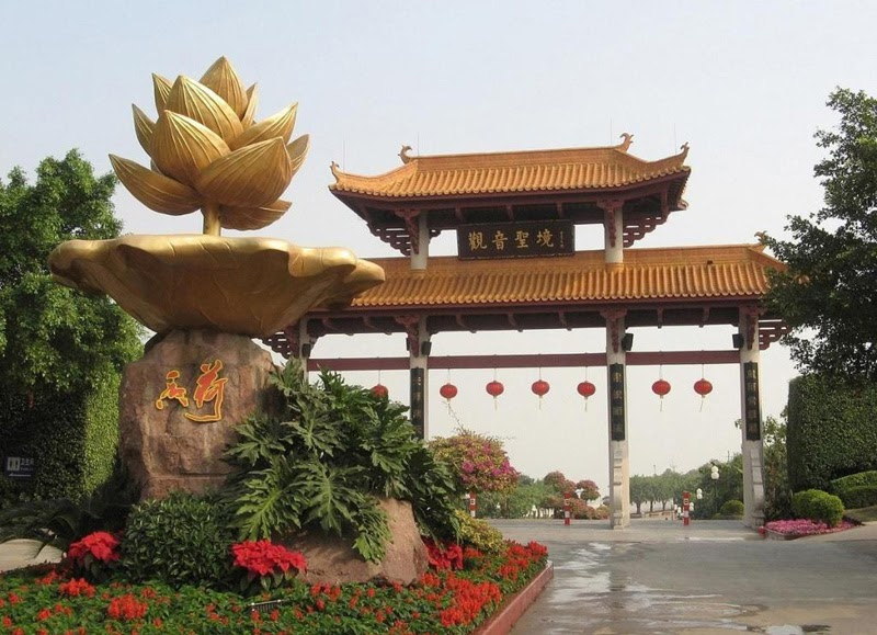 Liên Hoa Sơn là sự kết hợp giữa nét tự nhiên cổ đại và vẻ đẹp nhân tạo